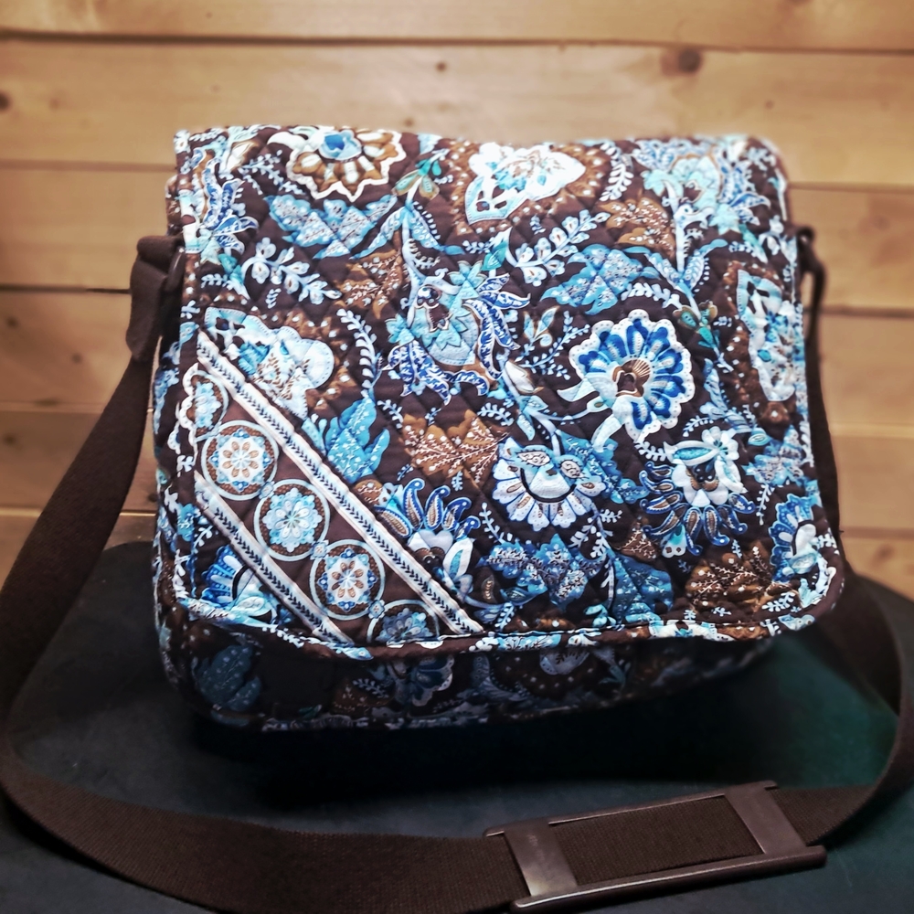Floral Quilted Shoulder Bag